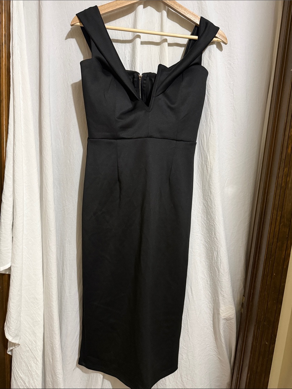Classic Black Off-Shoulder Sheath Dress
